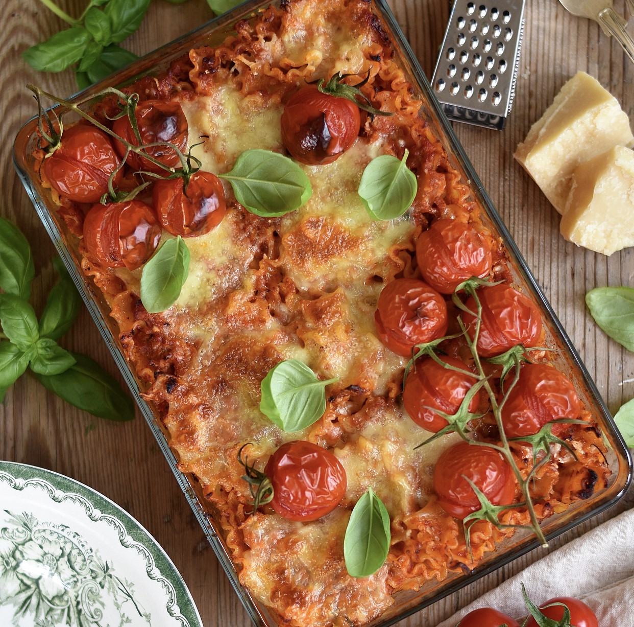 Pastagratäng med salsiccia