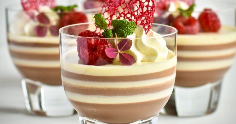 Choklad-pannacotta i flera lager